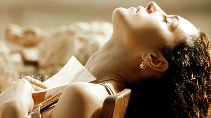 Such an absurd movie, everything makes sense because of her beauty