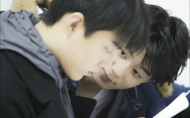 Khảo cổ Tiêu Chiến: Lẩu thập cẩm