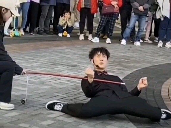 难！举竿我都蹲不下去啊！