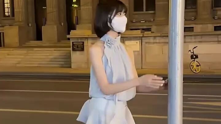 Những khoảnh khắc hài hước thường ngày của cô nàng ngốc nghếch, cô gái đáng yêu thế này mà sao vẫn c