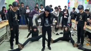 初中班级文艺晚会，现在回头看看满满的青春回忆