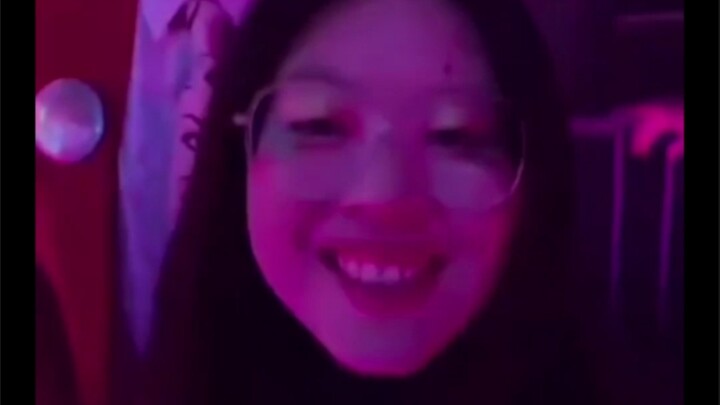 "แฟนนักเรียนต่างชาติขี้อาย ไม่มีสังคมของคุณ"