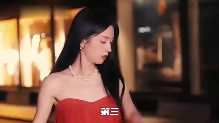 “Trước thì đâm chết mèo con rồi bịt miệng xóa bài, sau lại có nhân viên giẫm lên Đài tưởng niệm Anh 