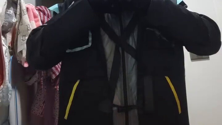 I found a COS costume suitable for all the male 2D compatriots to attend the comic exhibition