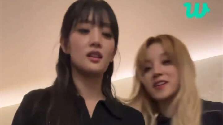 fcc terbangun tengah malam: Maksudnya apa, mereka berdua sakit ya?