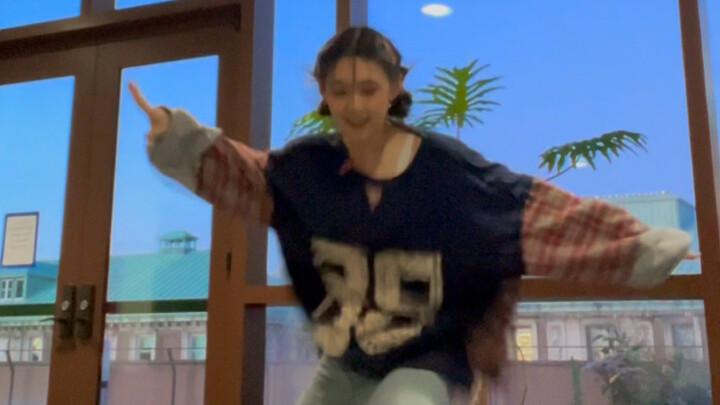 Second attempt at locking! (Anyway, I just danced it pretty sloppily!)