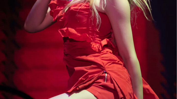 Jiang Taigong Angling—“Only those who want to get hooked will take the bait…” “Hmph… how is this not