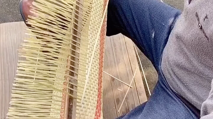 Menyebarkan sebuah keahlian, mewariskan sebentuk kepedulian—tutup pengering buatan kakek, kira-kira 