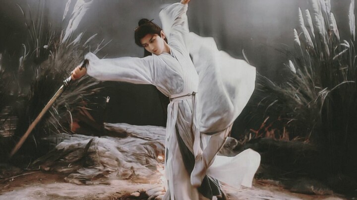 يا للهول! لم أرَ رقصة سيف جميلة كهذه منذ وقت طويل! مشاهد القتال الخاصة به ستخطف الأضواء بلا شك أيضًا