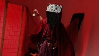 Dice? Red Center? How many faces do you think I have?