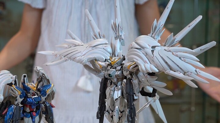 Tonton Bandai GFFMC Wing Shirayuki VS Endless Waltz dalam dua menit