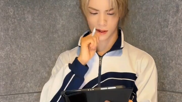 【NouerA】เมื่อนักเรียนมัธยมกลายเป็นไอดอล…ก็ยังคงปวดหัวกับการบ้านอยู่ดี เฉินปิงฟาน & หลินฮั่น รวมคลิปช