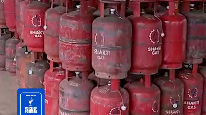 ग्याँसको समस्या समाधानका लागि सरकारले आवश्यक पहल गर्न आवस्यक छ ।