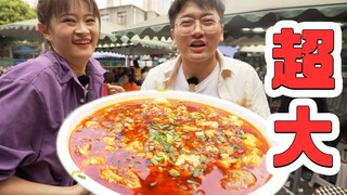 "Tiệc Baba" hot nhất Thành Đô! Cả con phố đều tự phục vụ, cứ thoải mái chọn món bạn muốn nhé!