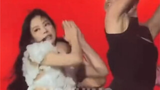Solo赢麻了 这么会跳不要命啦 要yxh怎么写文章