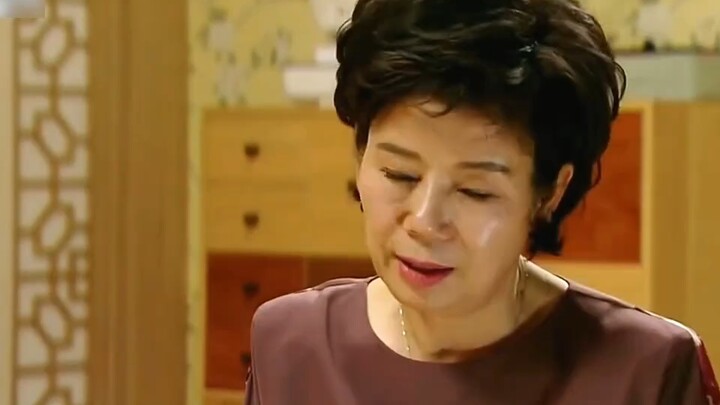 The daughter-in-law of a wealthy family gave birth to quadruplet boys, and the whole family’s reacti