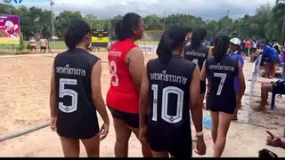 กีฬาเยาวชนแห่งชาติ พัทลุงเกมส์ แฮนด์บอลชายหาด ทีมหญิง นครศรีธรรมราช(ดำ) พบ จันทบุรี(ขาว)