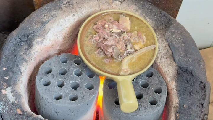 กินเนื้อลาที่ต้าหลี่