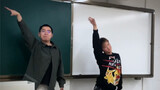Guru mata kuliah pilihan Biografi Zhejiang berdansa dengan saya mengikuti lagu Tomboy