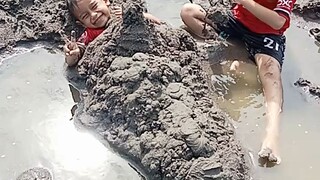 keseruan adik kakak