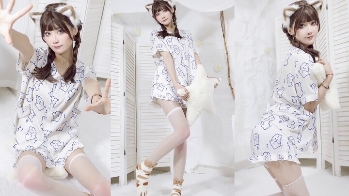 Whose little kitty is dancing to <Love Dance>! Come quick and claim your [Raindrop]!