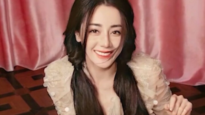 Oh my God, Dilireba is such a beauty.