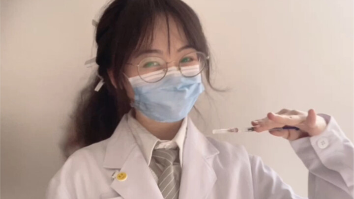 一定要铠甲才能让你兴奋吗，看好了，我手里还有肾上腺素