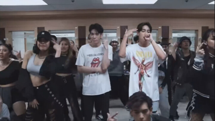 【Nadao dancing】Ayo lihat kemampuan Ice dan Jayl sebagai trainee Nadao dancing—memang benar, dari ata