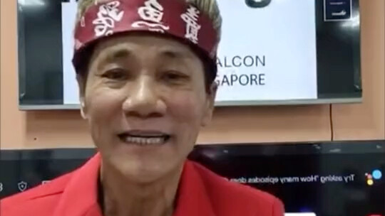 Wang Lei’s selling televisions again, hahaha!