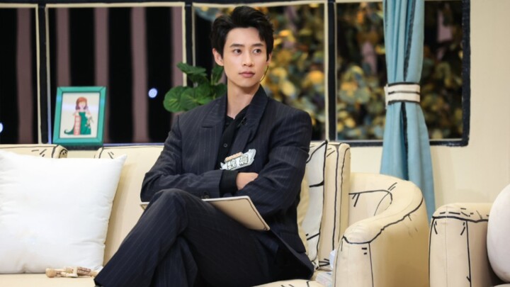 Lần nào đến cũng thích tìm Tiểu Bảo của anh Thần, ai mà chẳng muốn được nũng nịu bên chú đẹp trai cơ