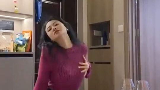 ليست الفنون تأتي من الحياة وتدخلها، بل إن الفنون تنتمي إلى الحياة.
