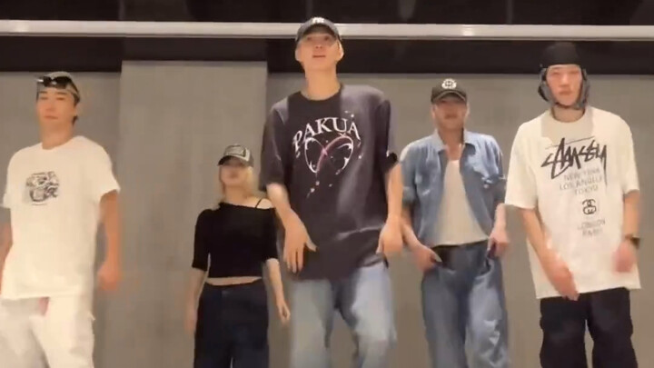 金廷祐｜hiphop小狗练习室👏🫳🏻🐶