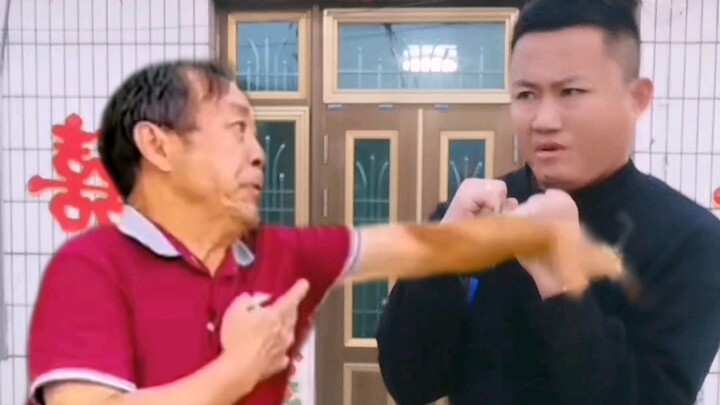 Swinging Boxing vs. Lightning Five-Strike Whip