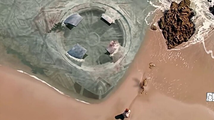 一枚有着神秘符号的石片冲击在了海滩上，研究生命起源的专家一眼便看出它来自何处