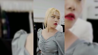 [EN SUB] CEO Buys Out Store After Mom Is Mocked