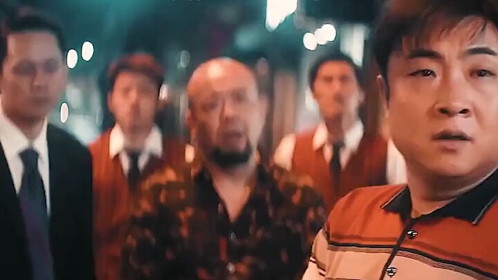 How to Drink for Free and Even Make Money—But at the Cost of Your Legs!