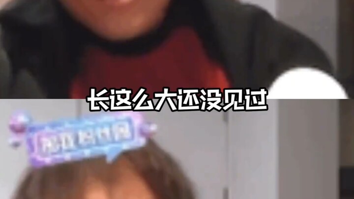 Thế hệ trẻ tích cóp tiền bạc, sao cứ nặng nhẹ không phân biệt được nhỉ? Giá mà nó có chút màu sắc kh