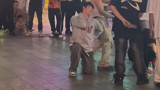 Chongqing sungguh semarak.