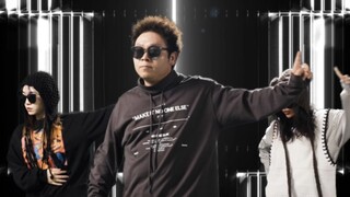 导演里最会跳舞的，我排第三，接受反驳哈哈哈哈