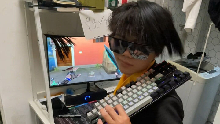 Mau latihan bareng di dalam kotak?