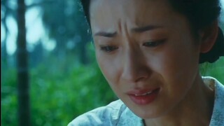 Bermimpi menikmati sejuknya udara di bawah rerumputan!
