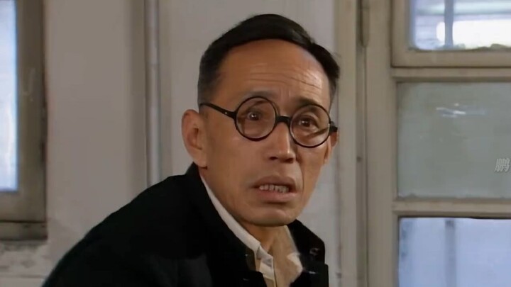 After Puyi lost his imperial status, he was ostracized and mocked by his former officials at the War