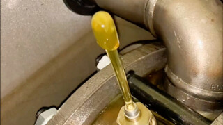 เสาของน้ำที่ดูเหมือนจะนิ่งนั้น แท้จริงแล้วคือปรากฏการณ์การไหลแบบเลเยอร์