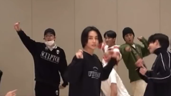 哈哈哈讨厌你们樱花妹一分钟（bushi.