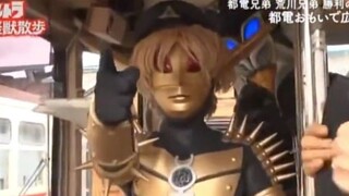 “奥特之星 向着地球 出发前进！”