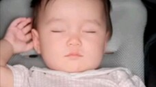 010.Reborn as 1-year cutie Uses mind voice save love-blind mom defeats scum becomes family's darling