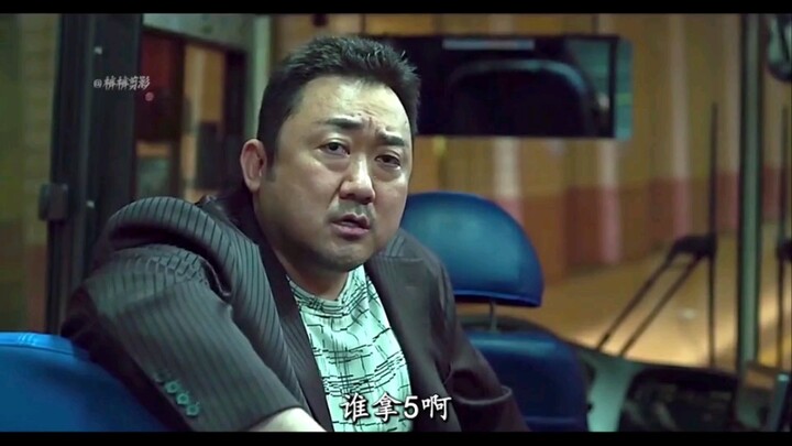 How did "The Roundup 2" manage to be both hilarious and charming?