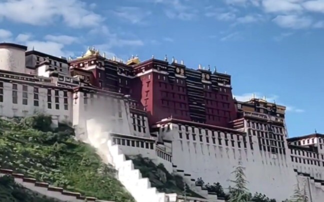 Người dũng cảm là người trước tiên tận hưởng thế giới