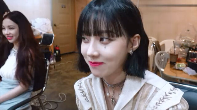 Youzi menggoda Dong, lalu Dong berhasil melakukan balas dendam yang luar biasa hahahahahaha