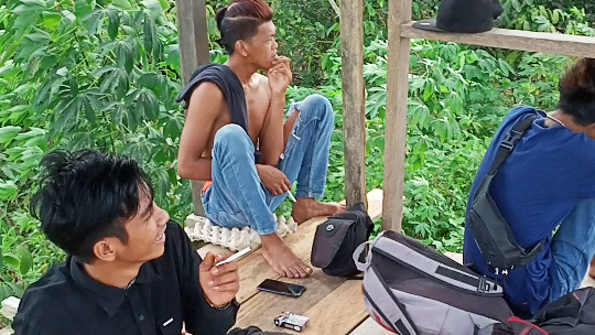 kemarin di Kalimantan ngumpul semua mau pulang habis kerja penghijauan